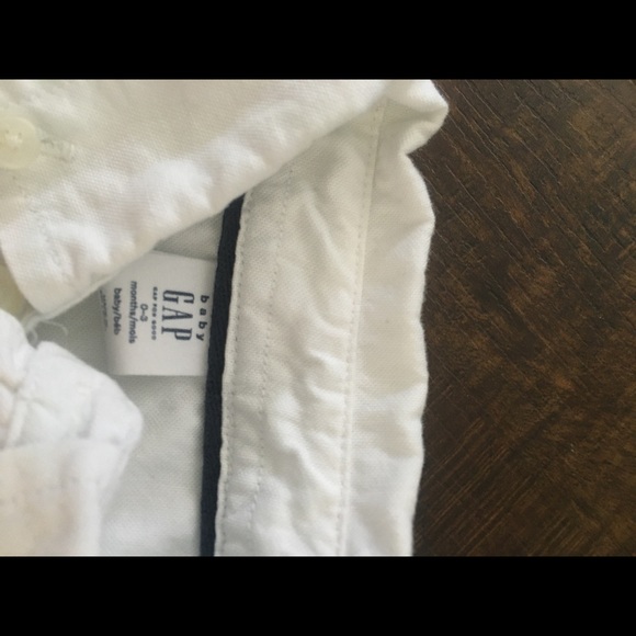 4/$20 Baby GAP white button down shirt - Picture 3 of 3